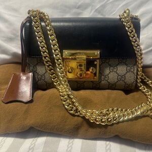 Gucci Podlock shoulder/Crossbody Bag with Gold Chain *Authentic*